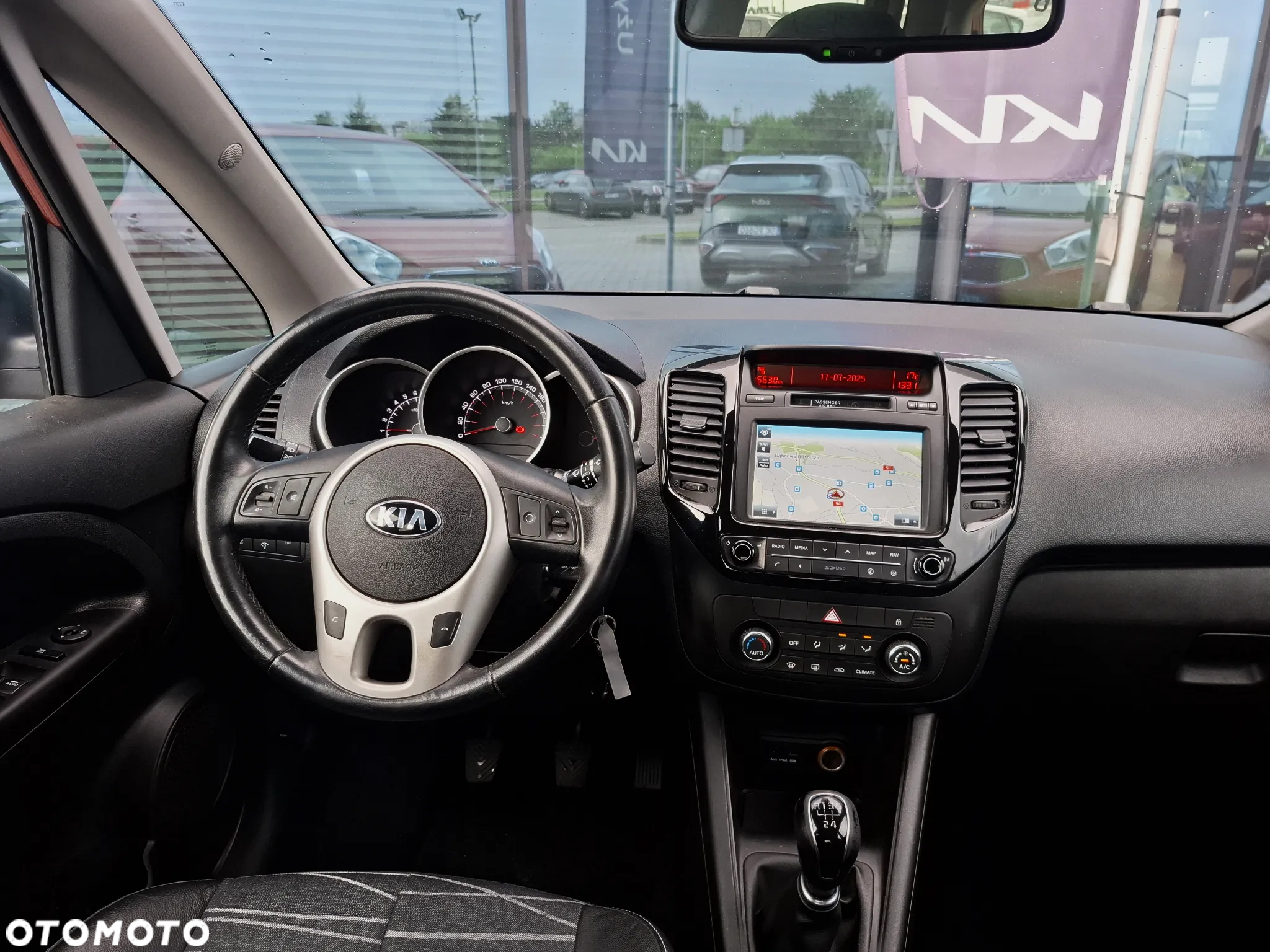 Kia Venga 1.4 Business Line - 12