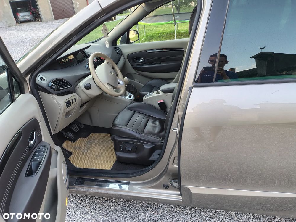 Renault Scenic dCi 130 FAP Bose Edition - 6