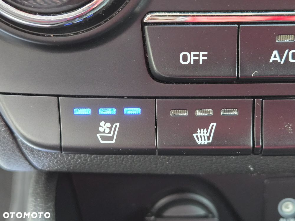 Hyundai Tucson blue 1.7 CRDi 2WD Intro Edition - 13