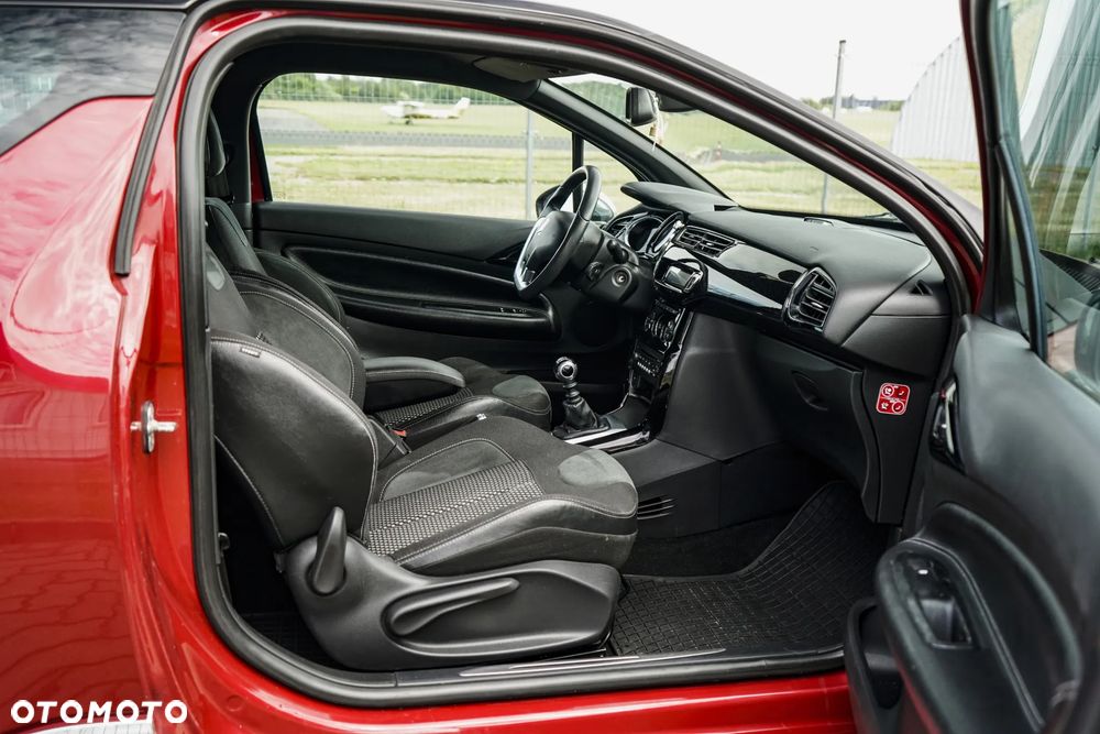 Citroën DS3 1.6 HDi SportChic - 23