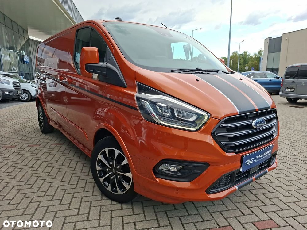 Ford Custom - 6