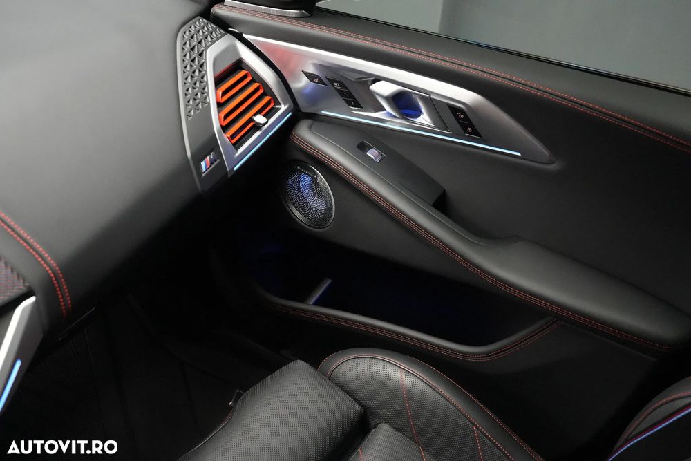 BMW XM Label Red - 25