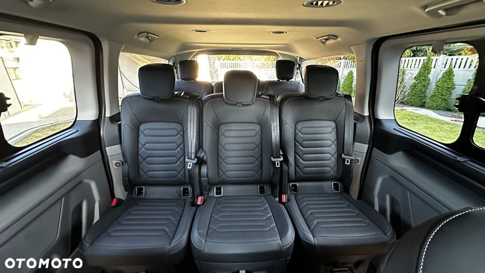 Ford Tourneo Custom - 9