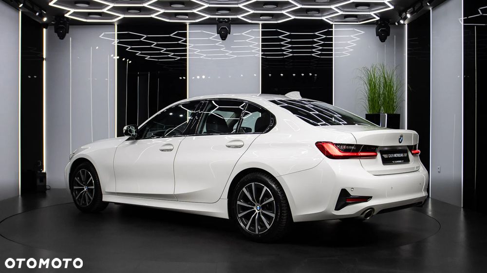 BMW Seria 3 318i Sport Line - 5
