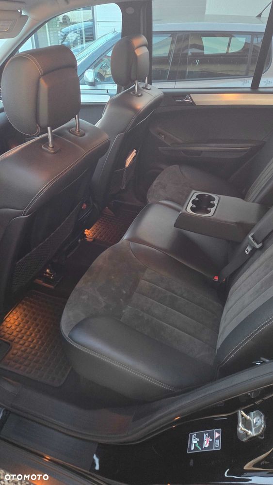 Mercedes-Benz ML - 7