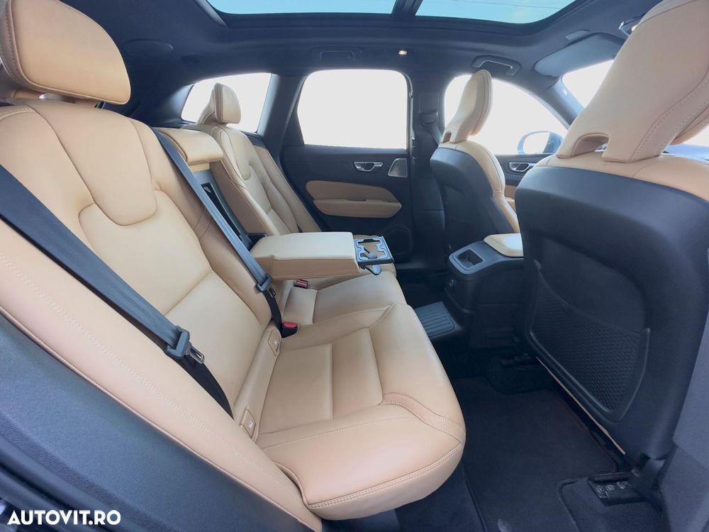 Volvo XC 60 Recharge T8 Twin Engine eAWD Inscription - 20