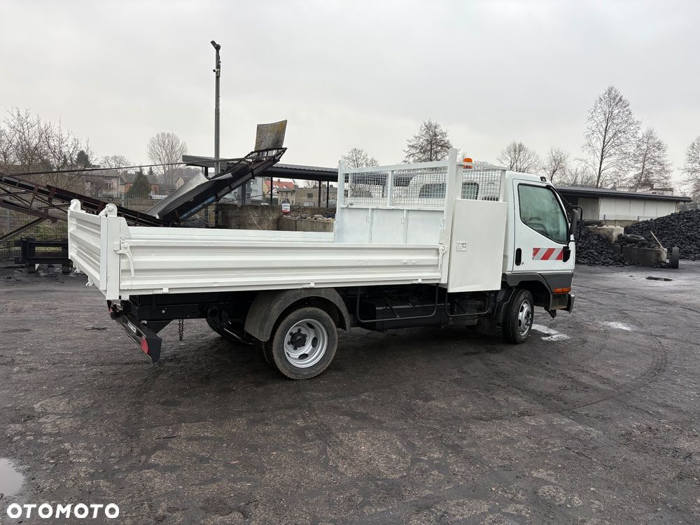 Mitsubishi Canter - 3