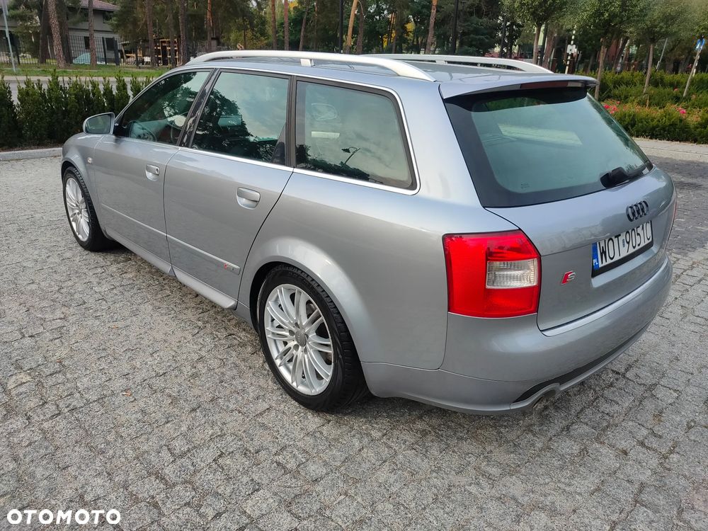 Audi A4 Avant 2.4 - 18
