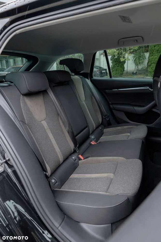 Skoda Octavia 2.0 TDI 4x4 Scout DSG - 13