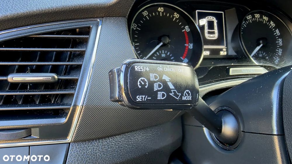Skoda Fabia 1.0 MPI Clever - 28