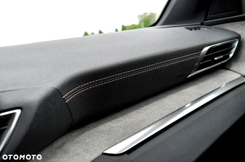 Peugeot 5008 PureTech 180 EAT8 Stop & Start GT - 32