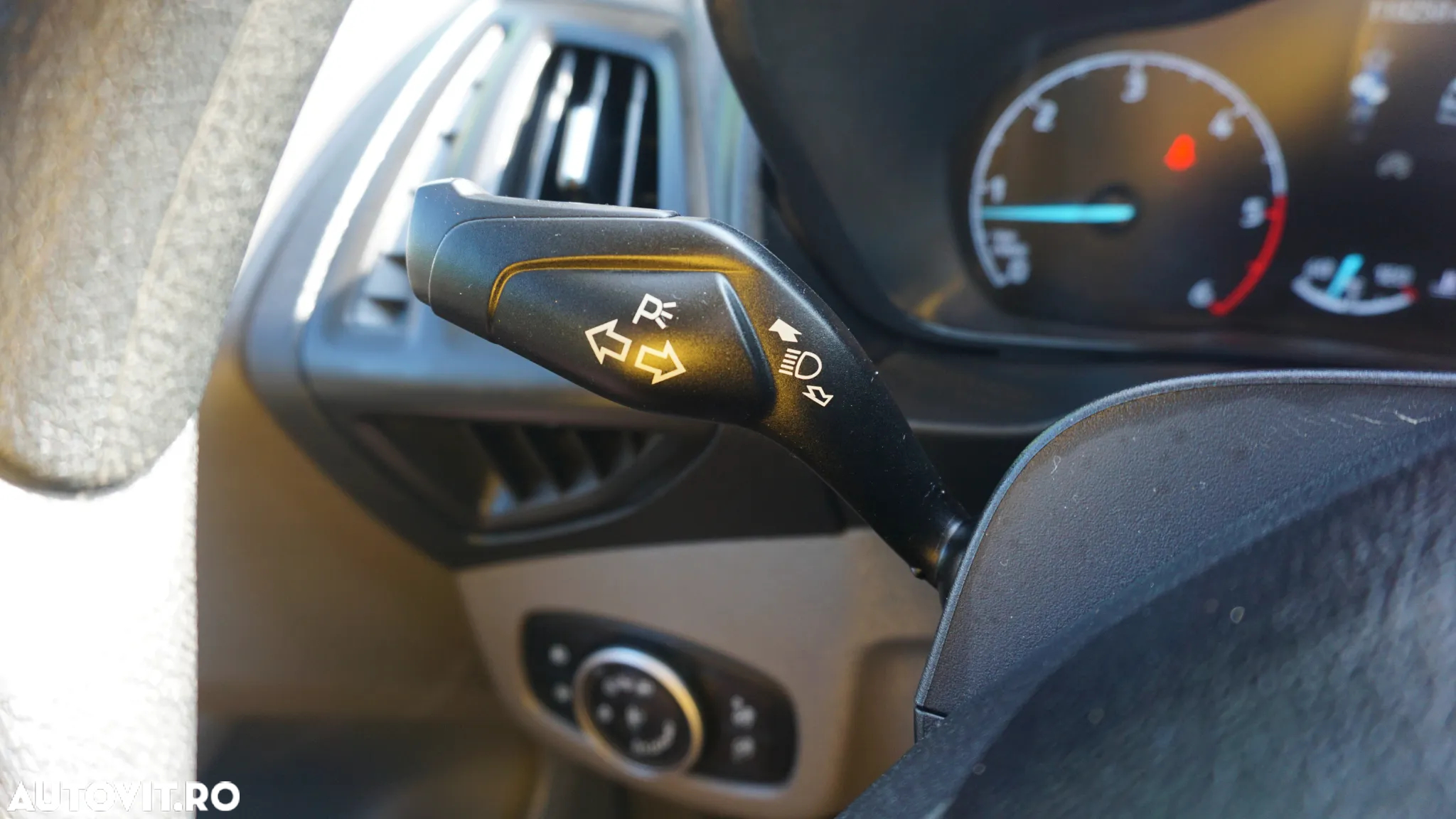 Ford Transit Connect - 16