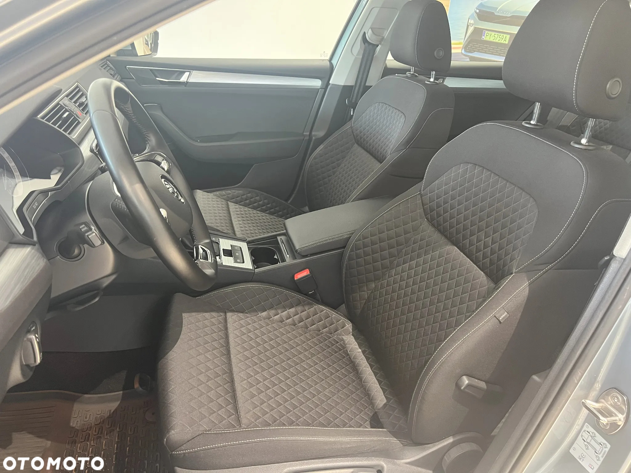 Skoda Superb 1.5 TSI Ambition DSG - 14