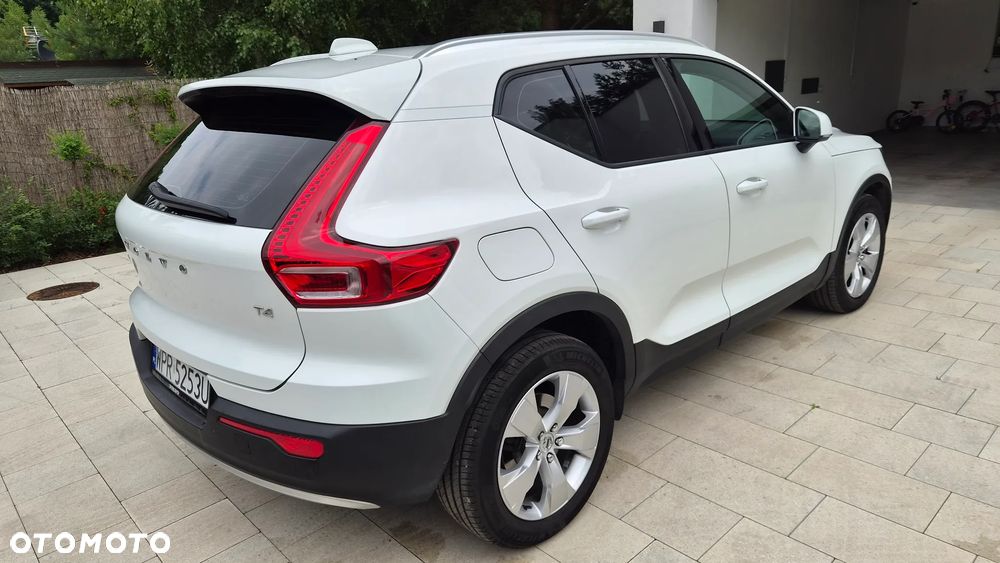 Volvo XC 40 T4 Momentum - 4