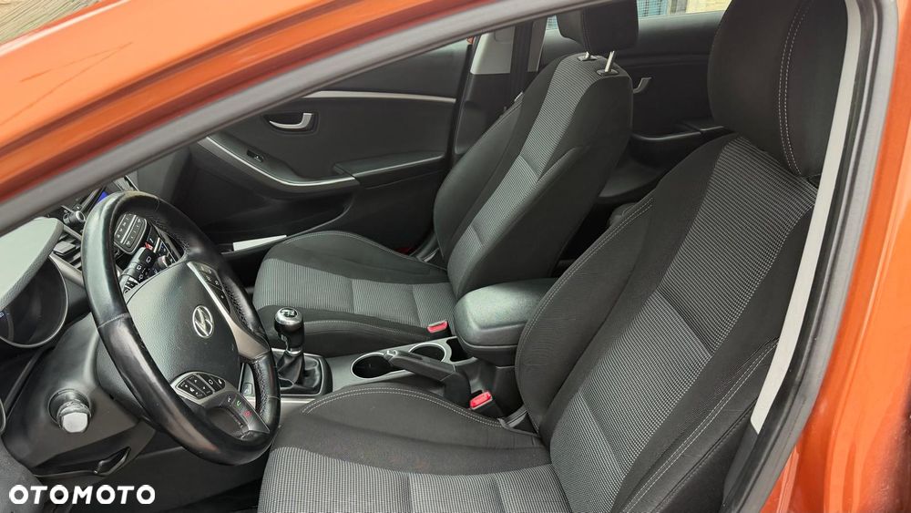 Hyundai i30 1.6 CRDI Passion Plus - 32