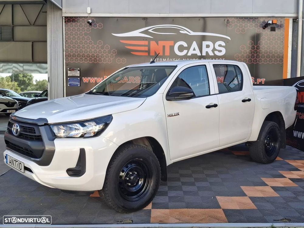 Toyota Hilux 2.4 D-4D 4WD CD CM - 2