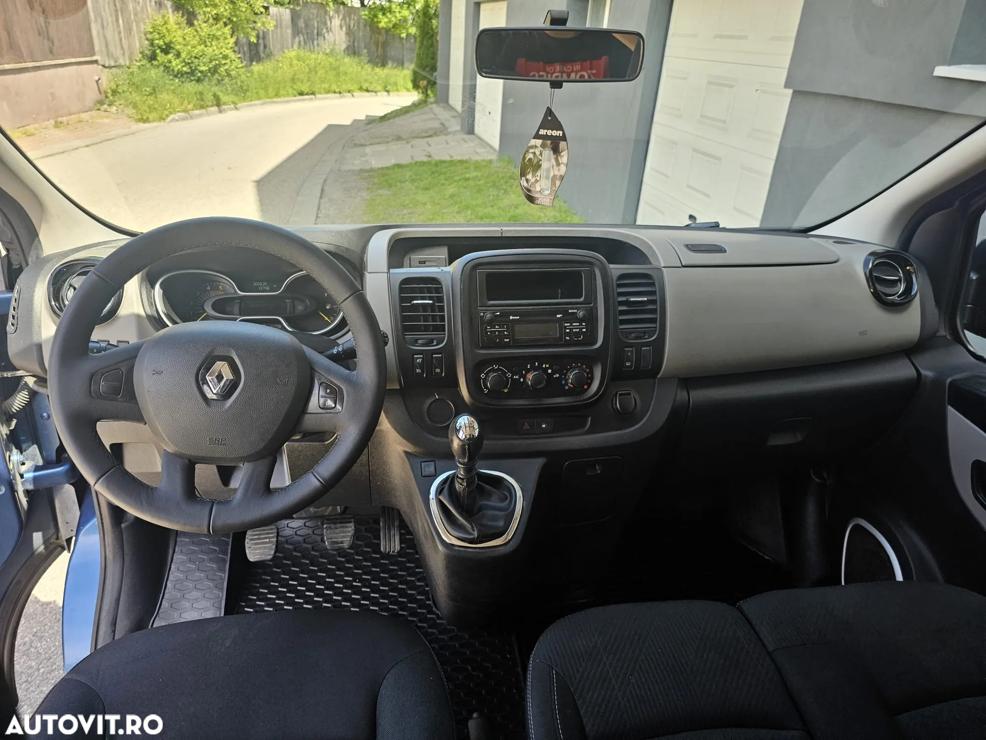 Renault Trafic ENERGY dCi 145 Grand Combi Expression - 11