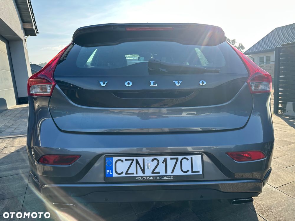 Volvo V40 T4 Momentum - 10