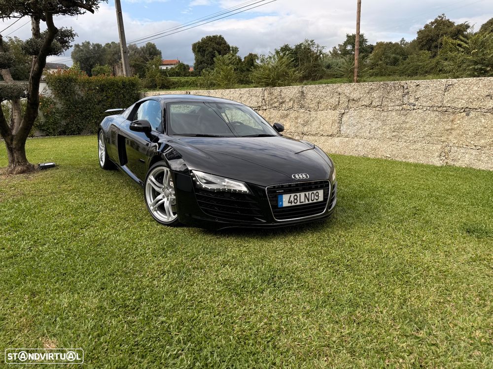 Audi R8 Coupé 4.2 FSi V8 quattro - 14