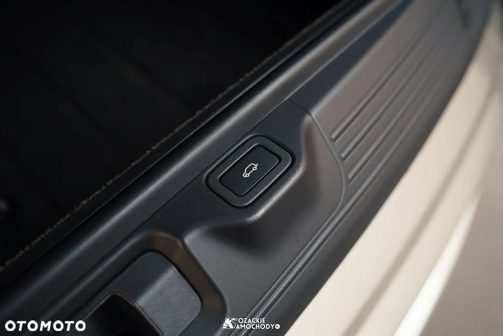 Land Rover Range Rover P400 HSE - 15