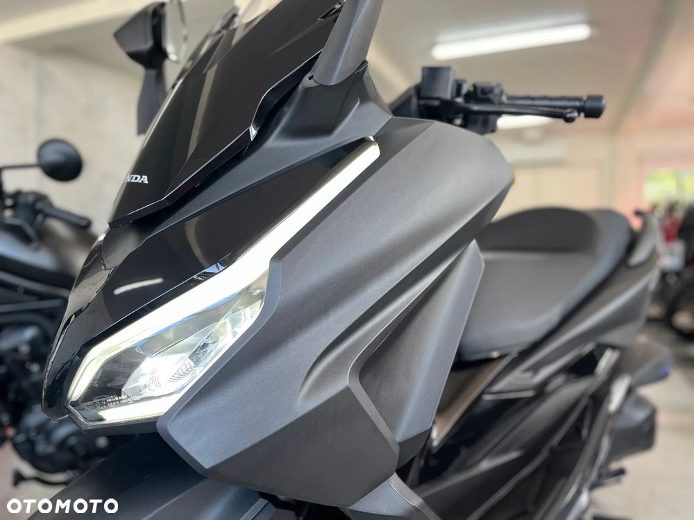 Honda NSS - 16