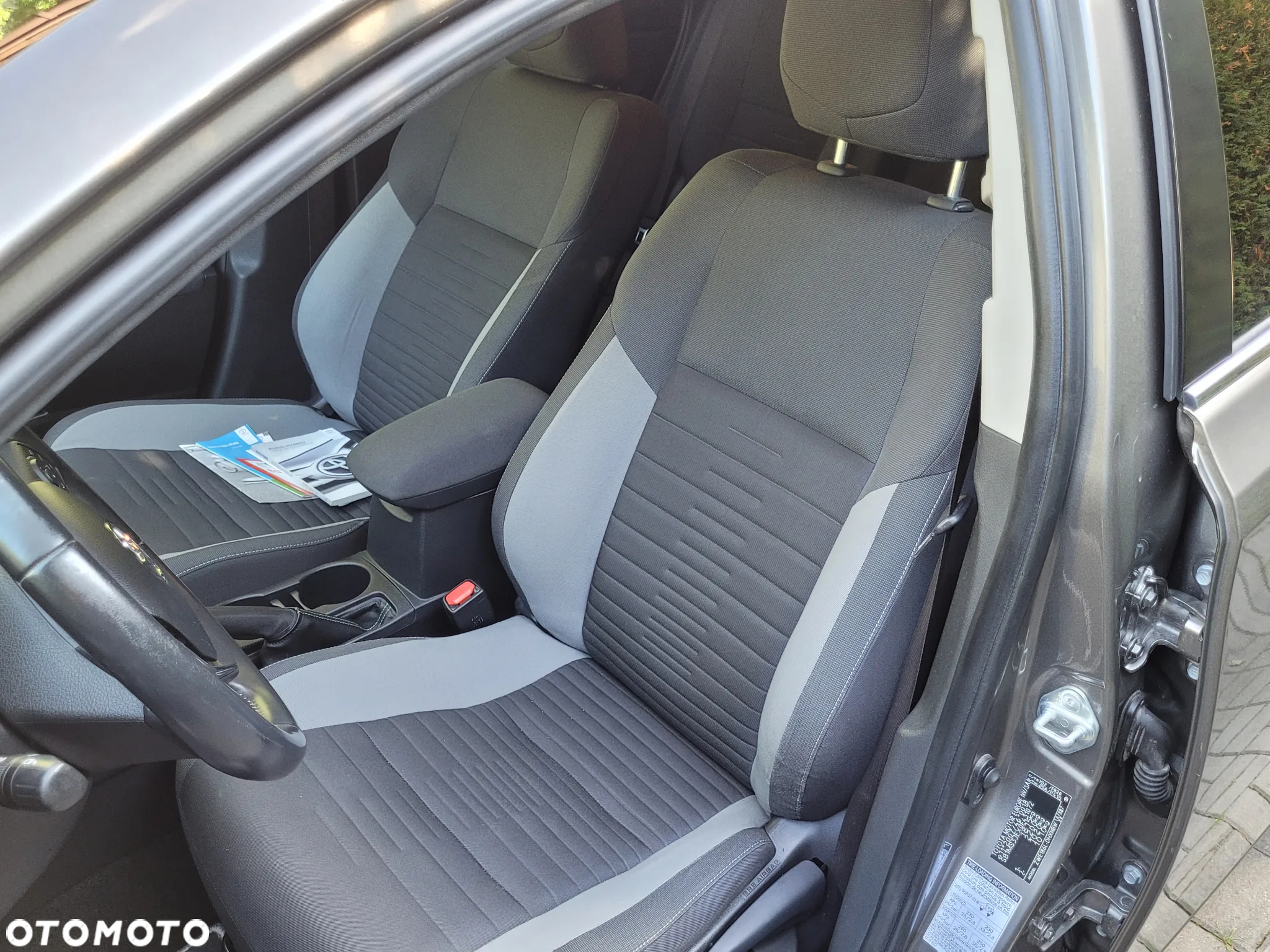Toyota Auris 1.8 VVT-i Hybrid Automatik Life - 12