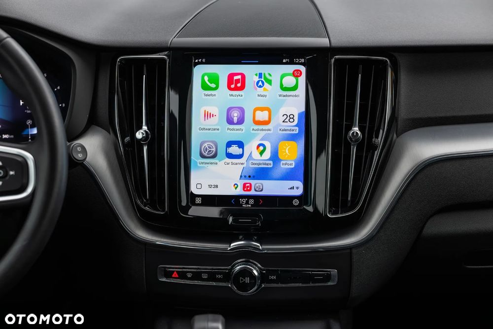 Volvo XC 60 B4 B Momentum Pro - 24