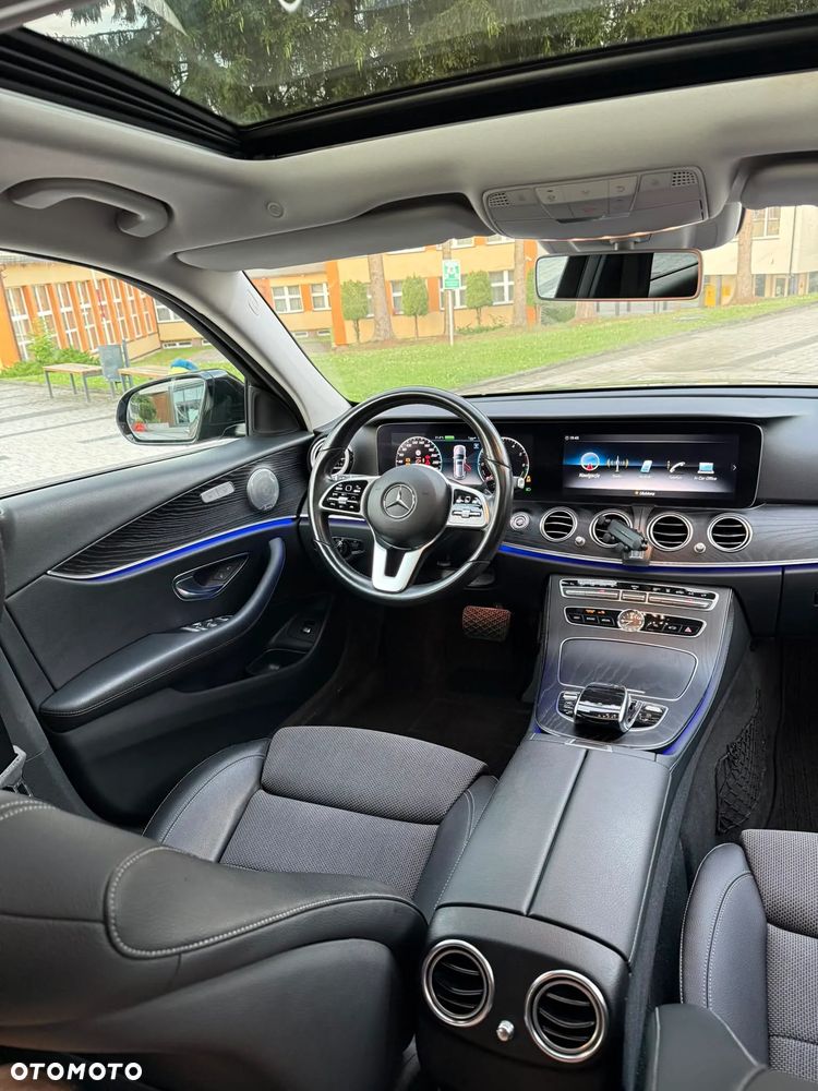 Mercedes-Benz Klasa E 300 de AMG - 28