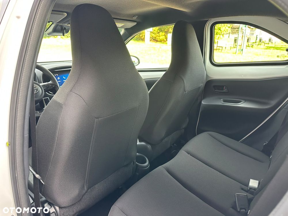 Toyota Aygo X S-CVT Play - 13