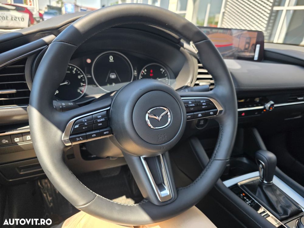Mazda 3 e-SKYACTIV-X 186 M HYBRID Aut. CENTRE-LINE - 10