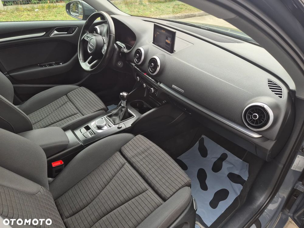 Audi A3 Sportback 1.6 TDI(clean diesel) Ambition - 12