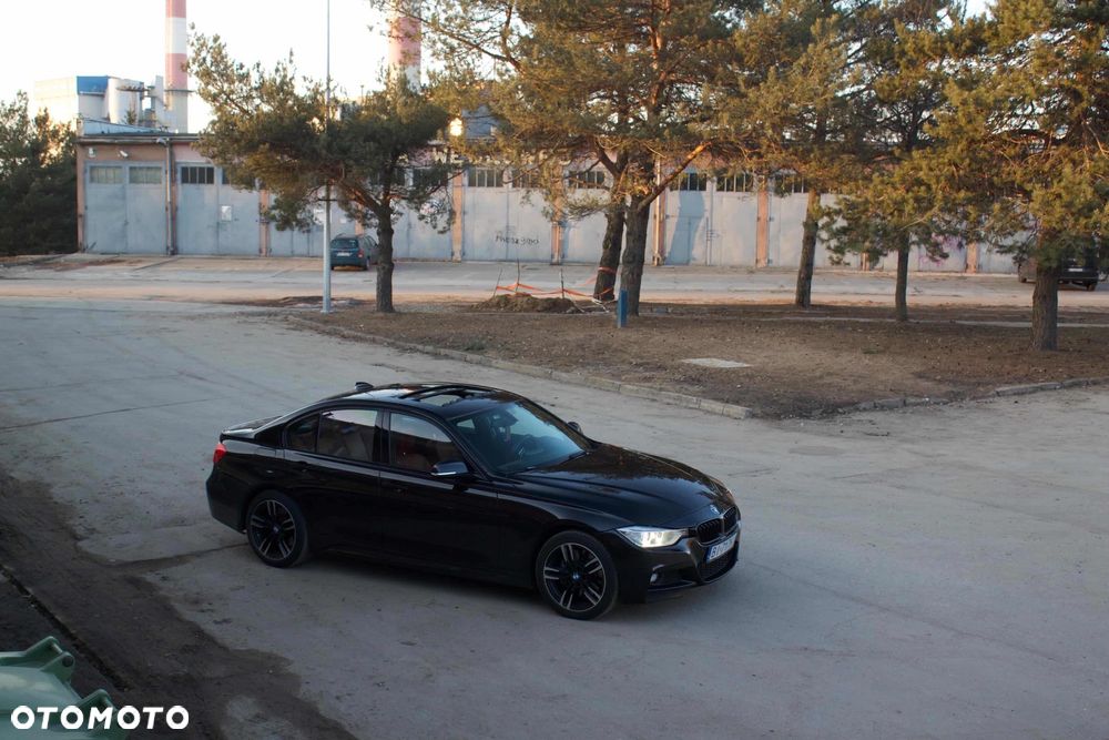 BMW Seria 3 328i xDrive - 14