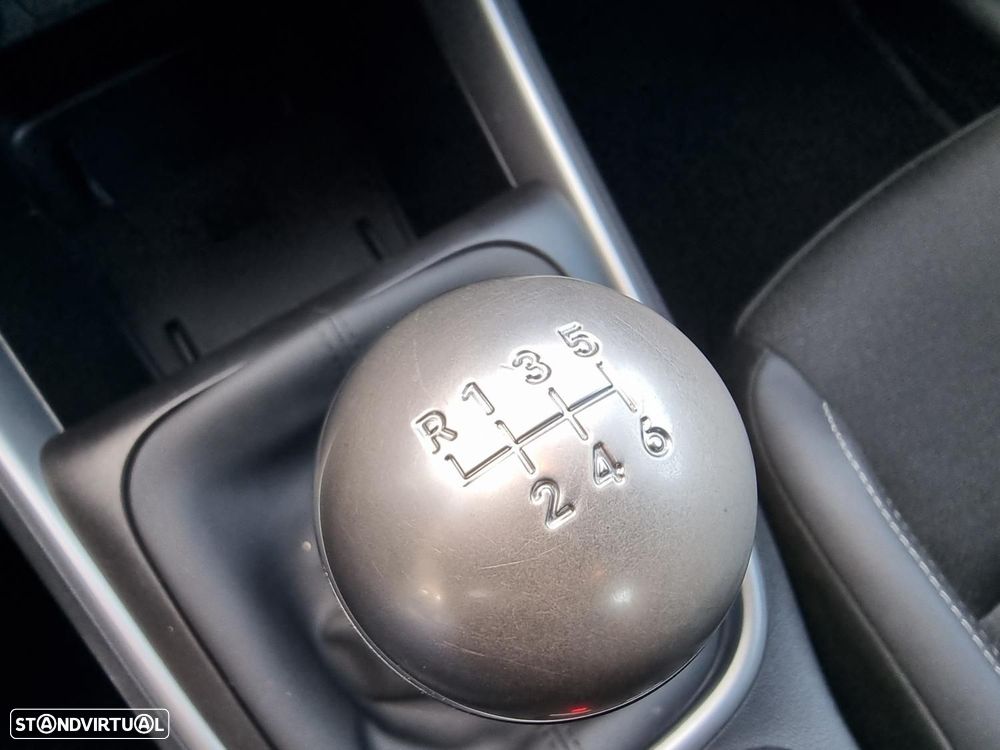 Jeep Avenger 1.2 GSE T3 Altitude - 35