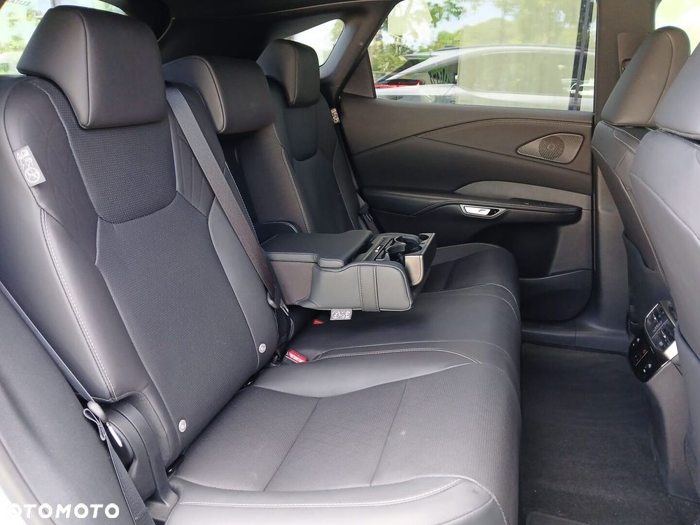 Lexus RX - 30