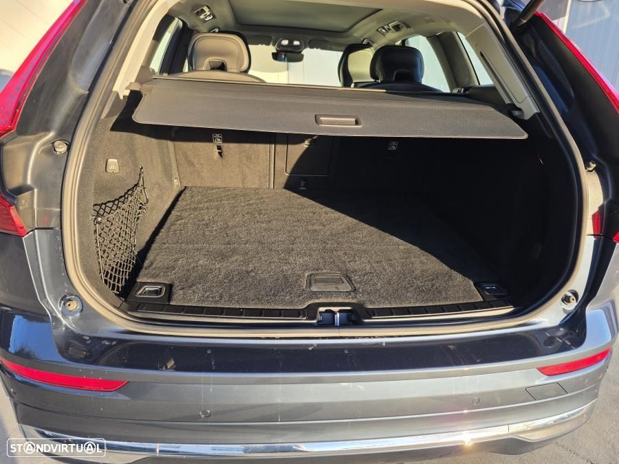 Volvo XC 60 2.0 T6 PHEV Core AWD - 13