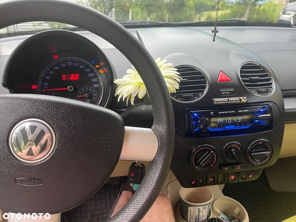 Volkswagen New Beetle 1.6 - 15