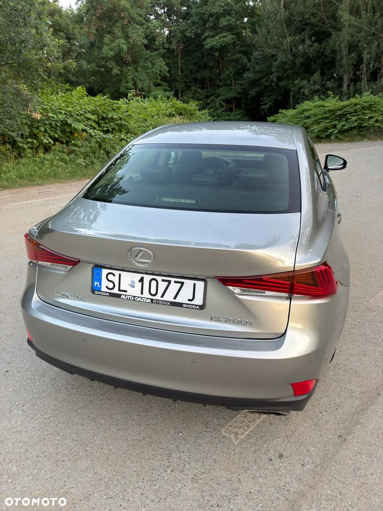Lexus IS 200t / 300 Elegance - 3