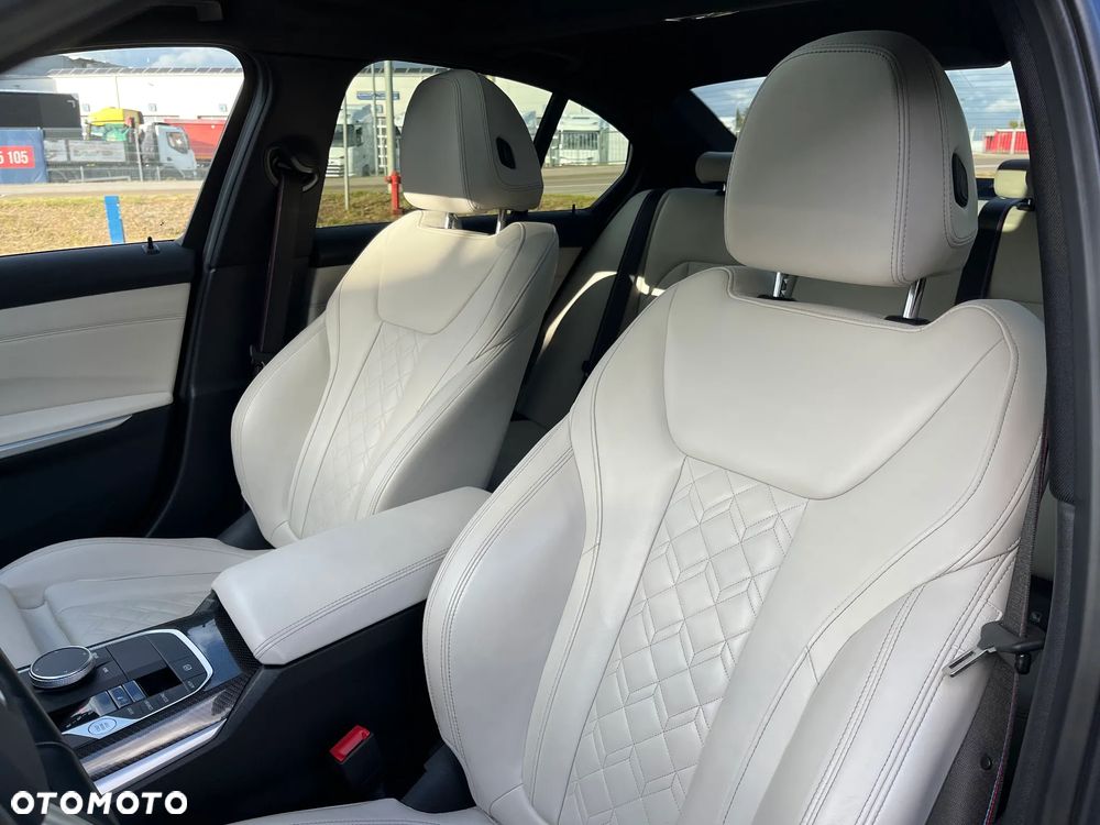 BMW Seria 3 M340i xDrive mHEV sport - 13