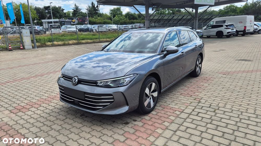 Volkswagen Passat - 2