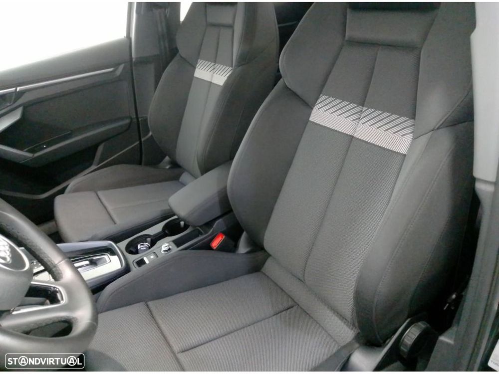 Audi A3 Sportback 30 TFSI Advanced S tronic - 5