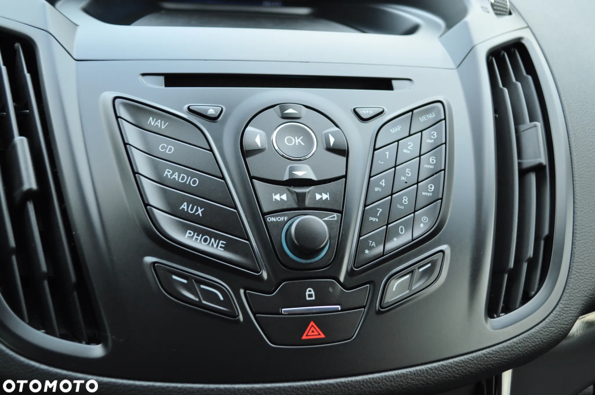 Ford Kuga 1.5 EcoBoost 4x4 Titanium - 28