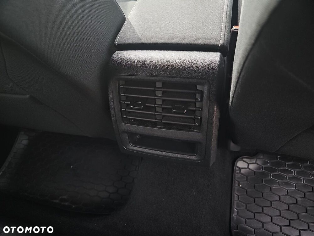 Volkswagen Golf - 14