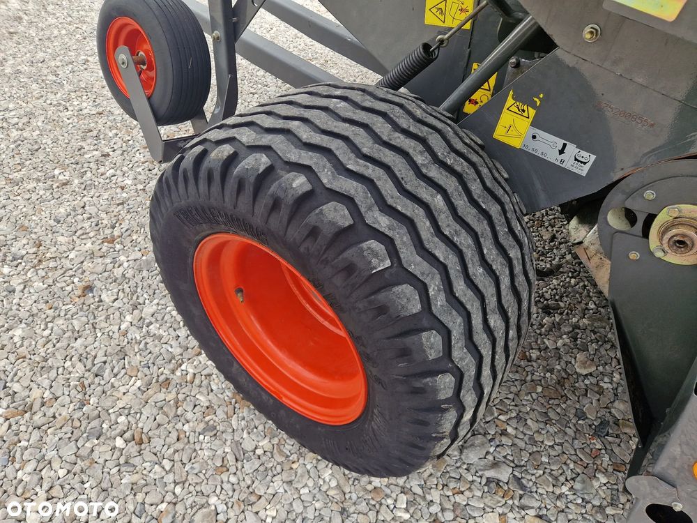 Claas VARIANT 380 - 28