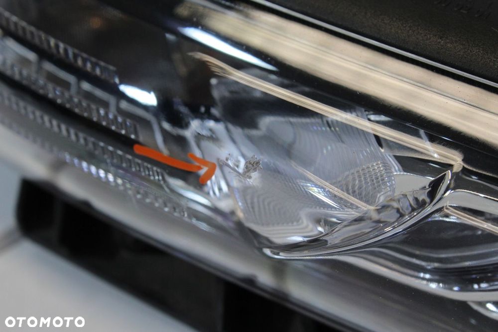 LAMPA PRAWA HYUNDAI KONA DRL KIERUNKOWSKAZ 17-20 ORYG 92208-J90 - 3