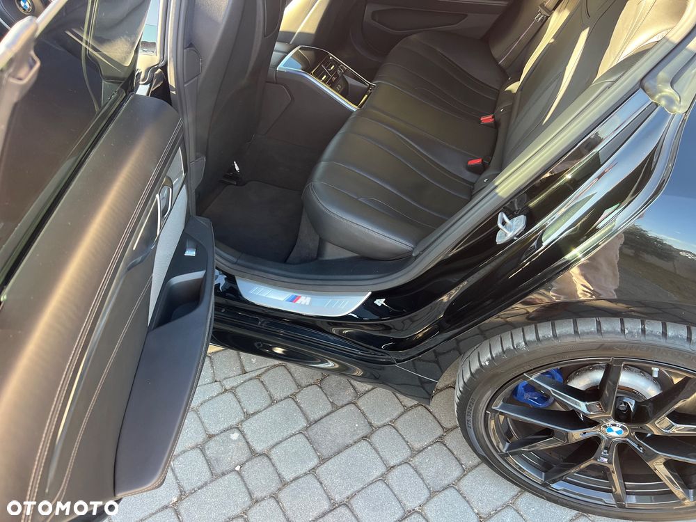 BMW Seria 8 - 17