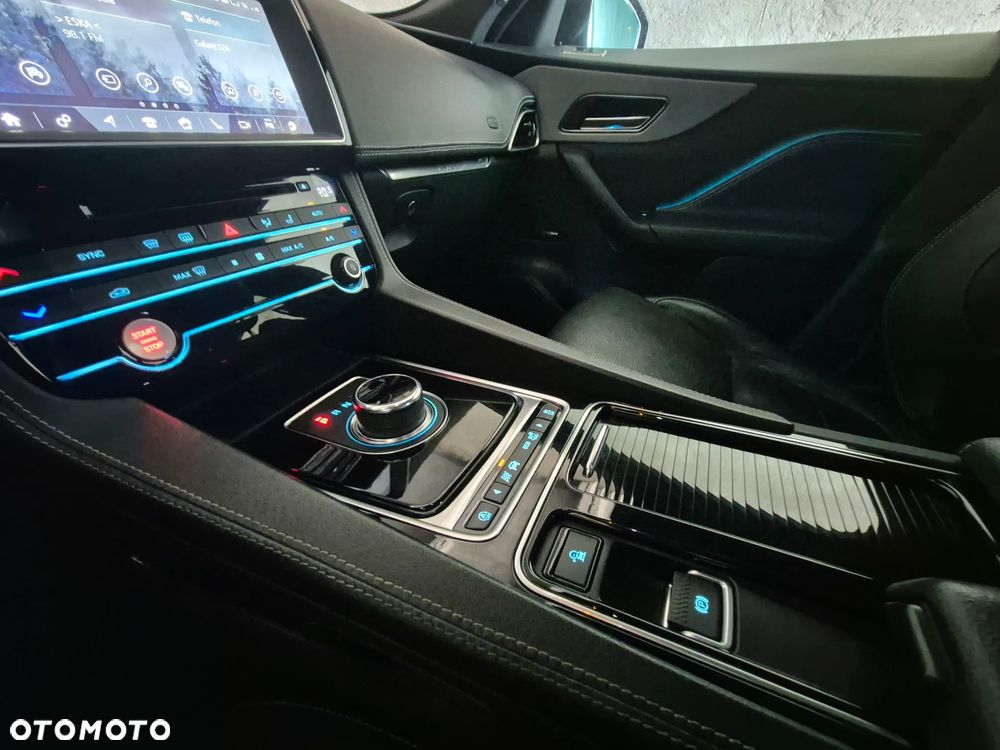 Jaguar F-Pace 3.0 V6 AWD S - 22