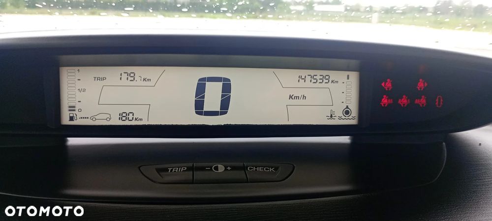 Citroën C4 1.4 16V VTR - 22
