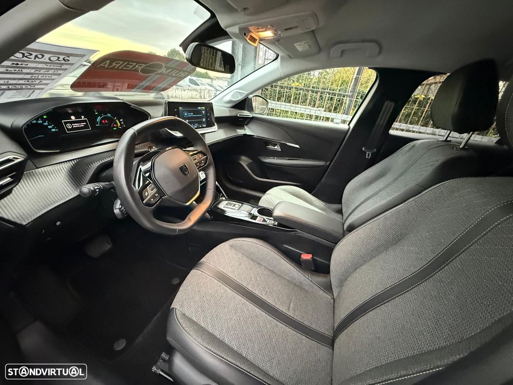 Peugeot e-208 - 5
