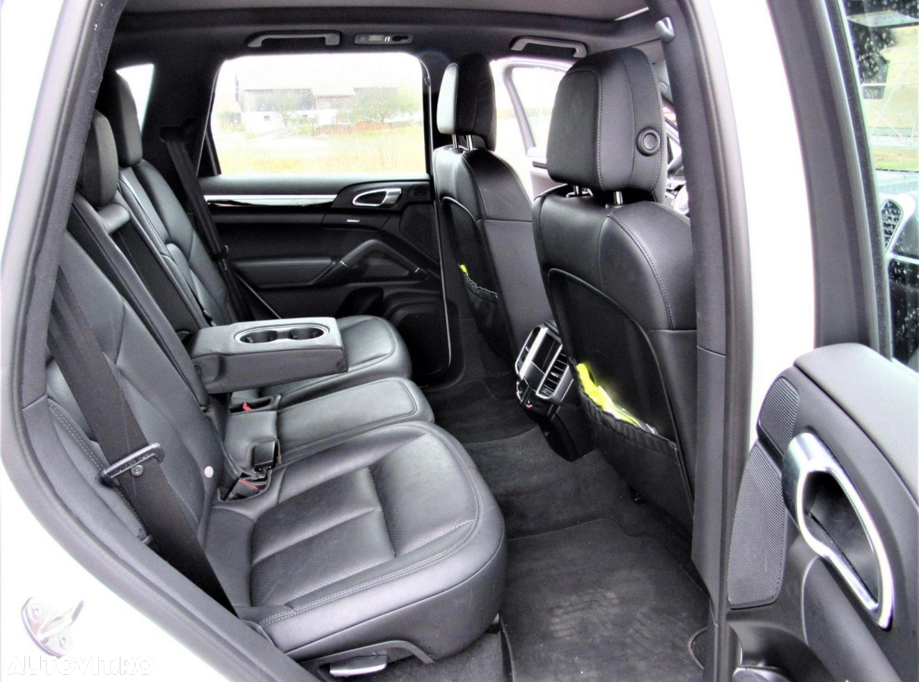 Porsche Cayenne 3.0 L - 15