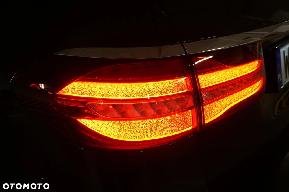Mercedes-Benz Klasa E AMG 63 S 4Matic+ T AMG Speedshift MCT-9G - 19